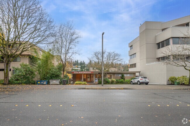 Early World Montessori.