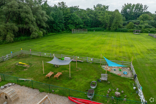Saxon Hill School is a cooperative preschool in Jericho, VT.