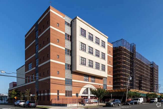 Ps Ms 42 R Vernam School has dozens of effective and excellent teachers and staff.