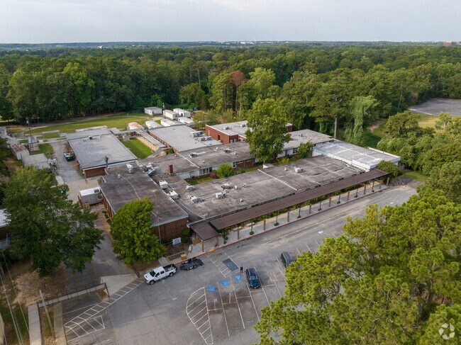 Eastvalley Elementary School has a student teacher ratio
13:1.