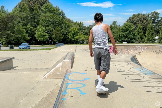 North Reston puts residents in close proximity of Lake Fairfax Park.