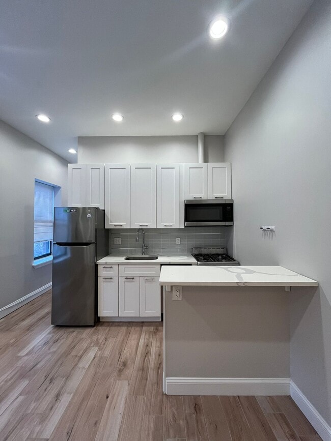 41 Clifton Place unit 1C, Jersey City, NJ 07304 - photo 2
