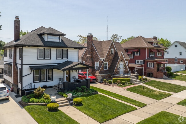 American Four-Squares and brick Tudors are a great place to care for a family in Highland Park.