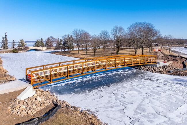 New walking bridges are being built at Lakeside Park in Fond du Lac.