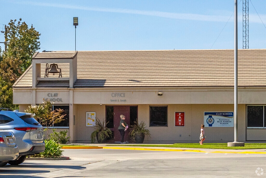 Clay Elementary School serves grades K-8 in Kingsburg.