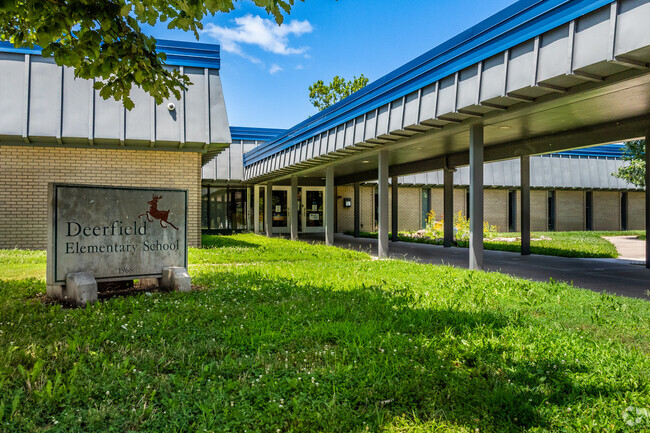 Deerfield Elementary School is a public school in Lawrence KS.