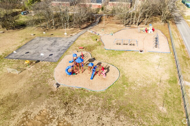 Grassland Elementary School has access to the playground at Grassland Park.