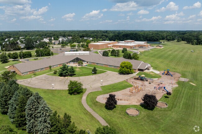Moorsbridge Elementary School serves students in grades PK, K-5.