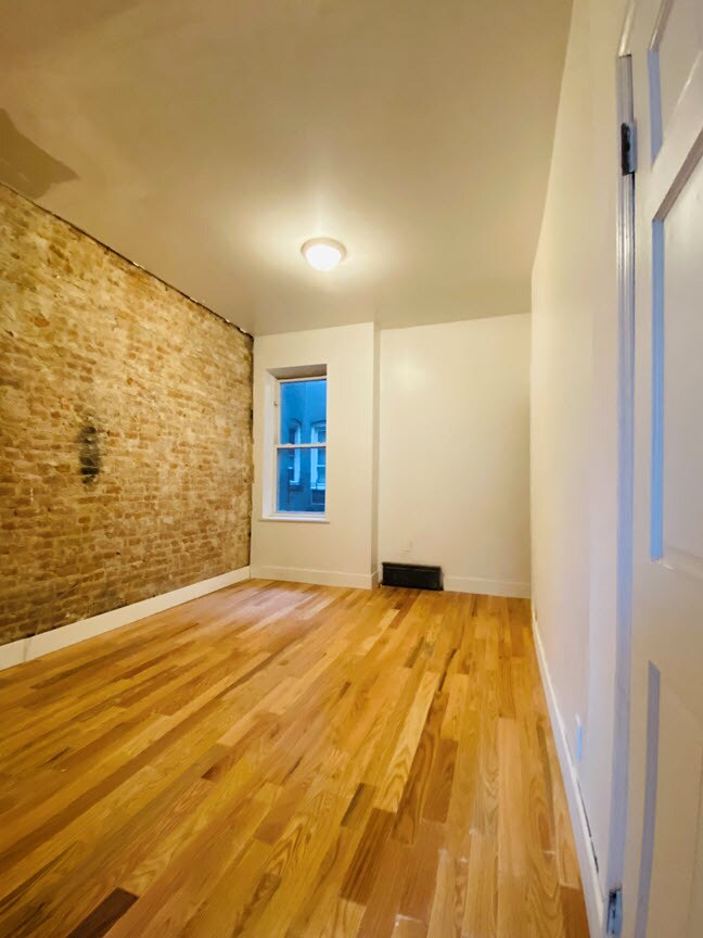 273 Sumpter St unit 2, Brooklyn, NY 11233 - photo 6