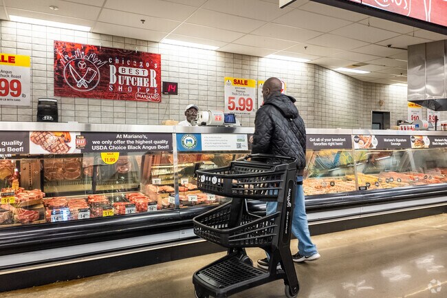 Stateway Gardens residents can shop at Mariano's for groceries.