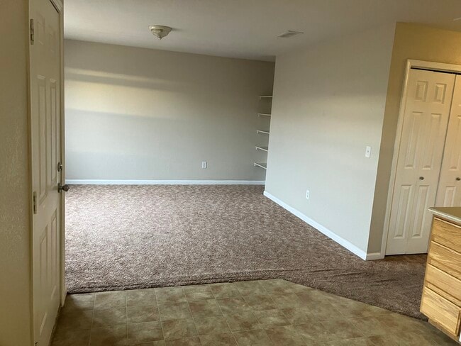 1701 Edgewater Ave unit Main, Cheyenne, WY 82009 - photo 4