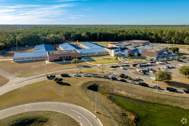 Loris Middle School has a large campus.