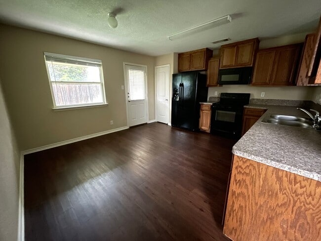 2903 Montague County Dr, Killeen, TX 76549 - photo 5