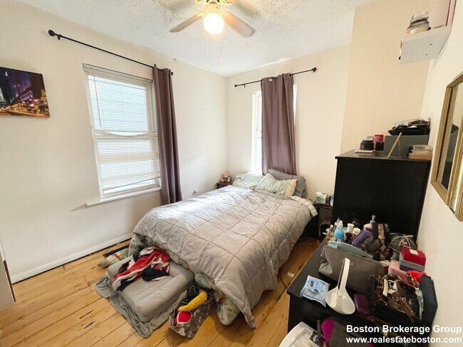 20 Howell St unit 1, Dorchester, MA 02125 - photo 2