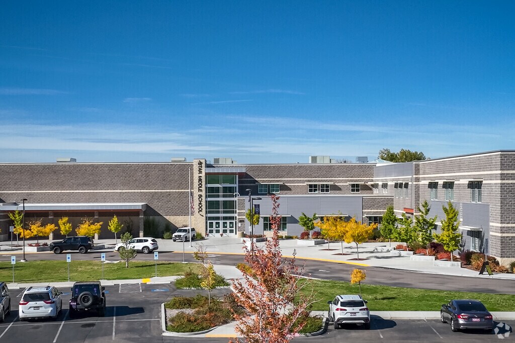 Welcome to Star Middle School in the Star neighborhood.