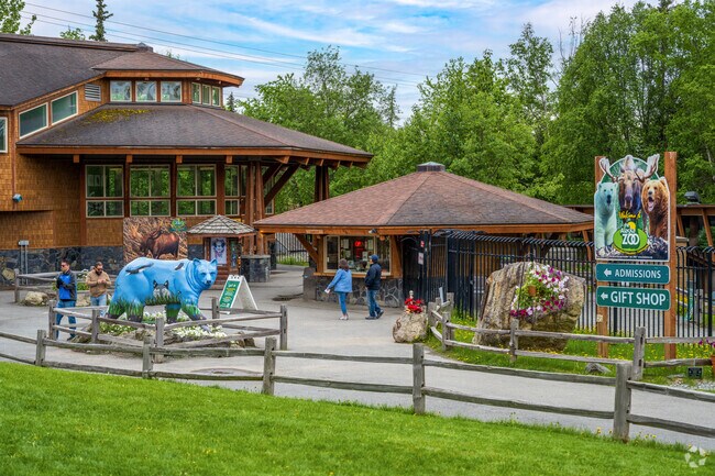 In addition to the many animals on display, the Alaska Zoo also has a great gift shop for gifts.