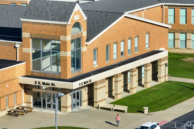 Amelia Elementary School is the first step for the young students in Amelia neighborhood.