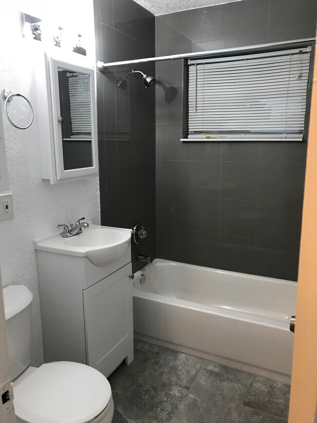 Bathtub, toilet, sink, mirror, tile, etc)