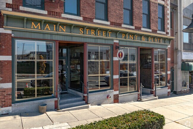 Main Street Pint & Plate is open for dinner and drinks in Downtown Bristol.