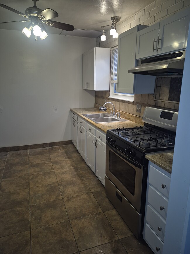 4147 New Rd, Youngstown, OH 44515 - photo 3