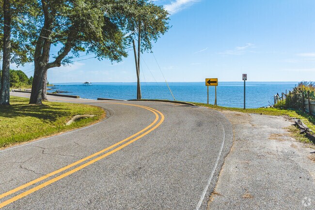 Bayside has many beautiful streets overlooking Mobile Bay.