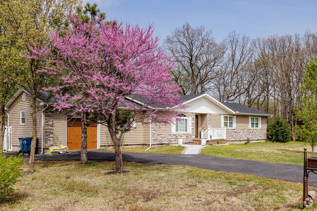 Traditional ranch style homes are plentiful in Briarbrook.