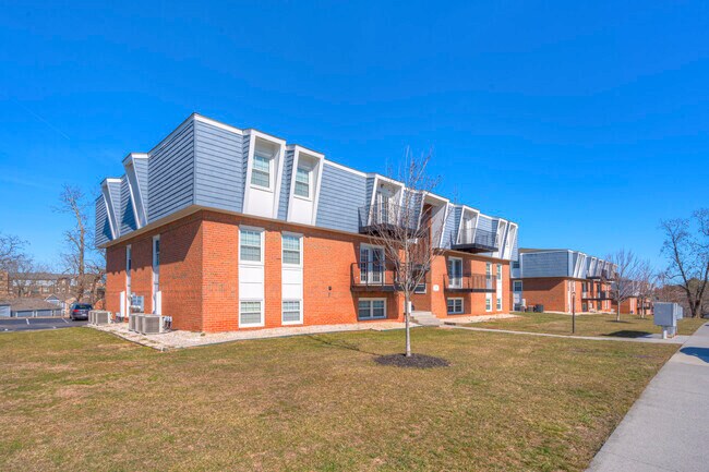 Stonegate and Carlton Scott Apartments, Blacksburg, VA 24060 - photo 7