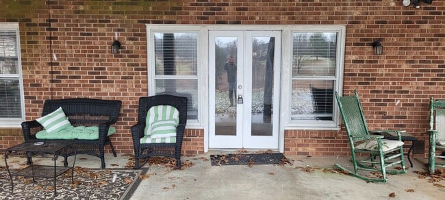 3001 Foxdown Ct unit B, Greensboro, NC 27410 - photo 3