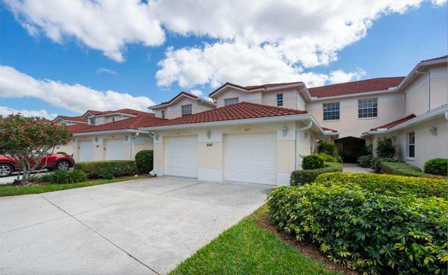 640 Lalique Cir unit 407, Naples, FL 34119 - photo 3