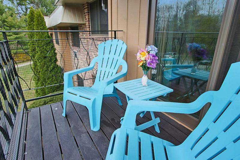 9 Strawberry Bank Rd unit 17, Nashua, NH 03062 - photo 1