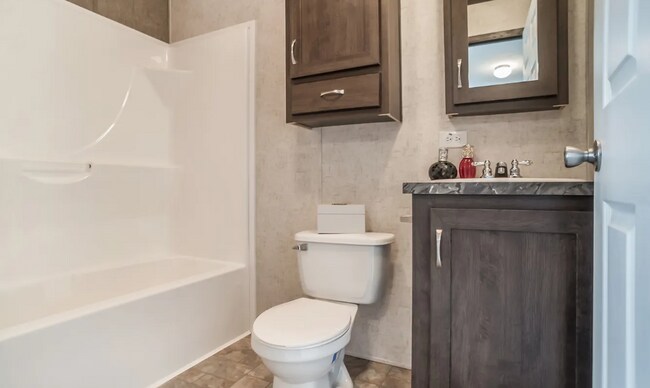 17006 Coventry Ln, Holly, MI 48442 - photo 5