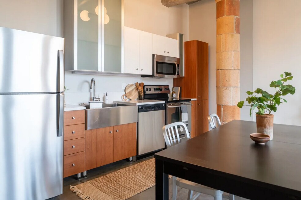 The Vox, Saint Louis, MO 63103 - photo 1