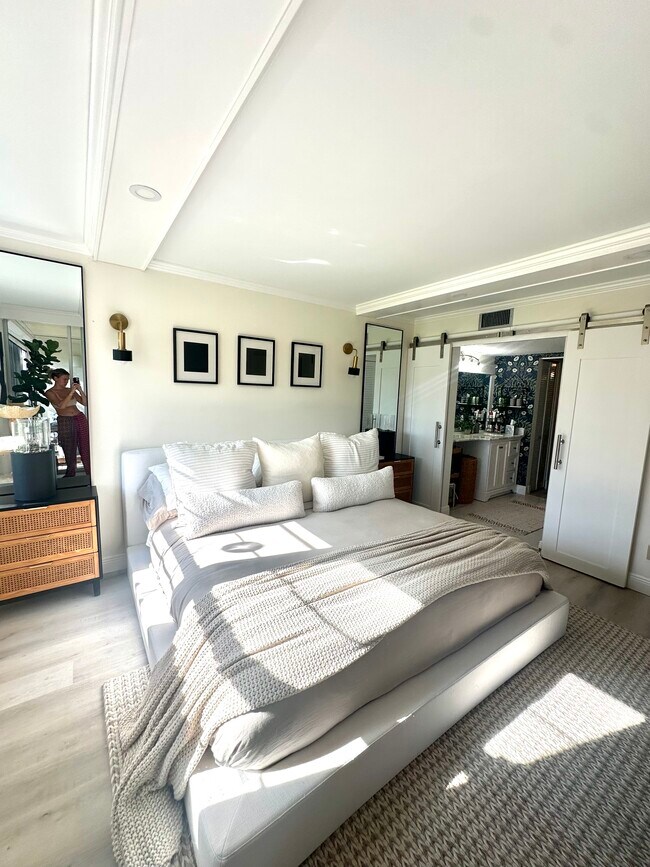 1083 Forest Lakes Dr unit Dan Wood, Naples, FL 34105 - photo 5