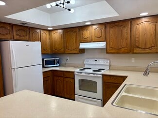 12222 N Paradise Village Pkwy W Unit 213A, Phoenix, AZ 85032