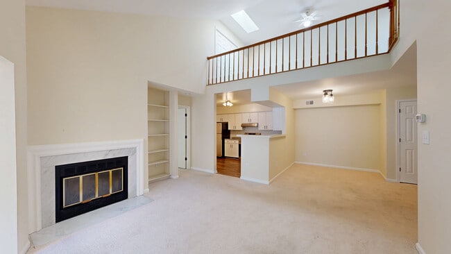 2233 Lovedale Ln unit I, Reston, VA 20191 - photo 2