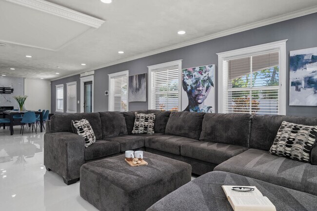 6710 Myrna Dr unit ID1241872P, Tampa, FL 33619 - photo 6