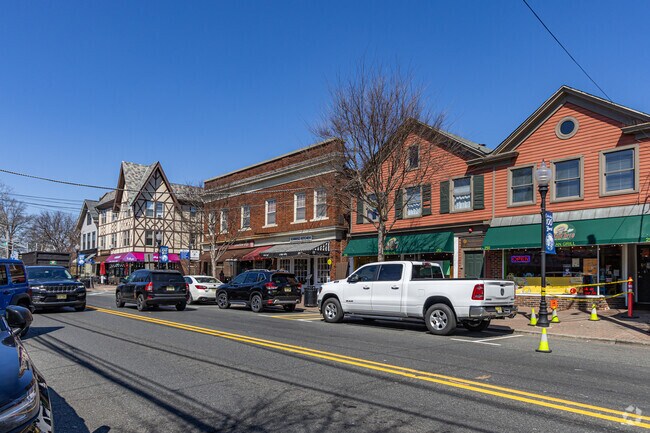 A strip of charming shops and restaurants cover Main Street in Chatham, NJ.