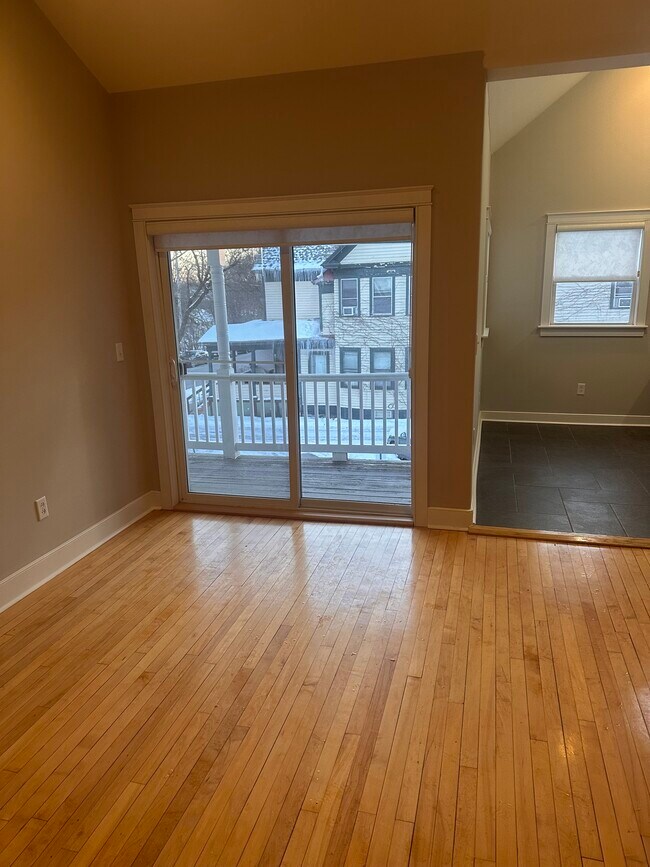 135 Maple Ave unit Free Rent until Feb., Saratoga Springs, NY 12866 - photo 5