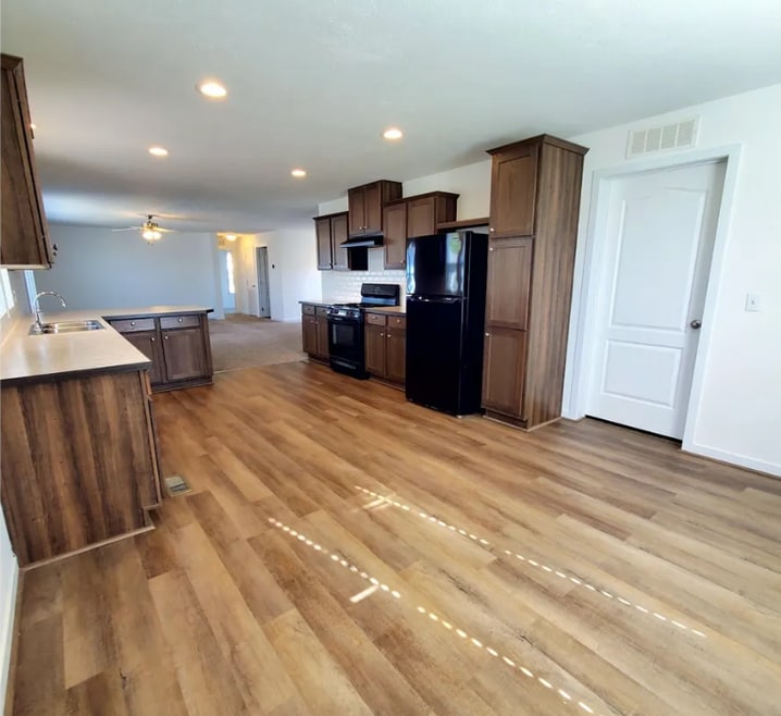 9269 Windjammer Dr, Fair Haven, MI 48023 - photo 1