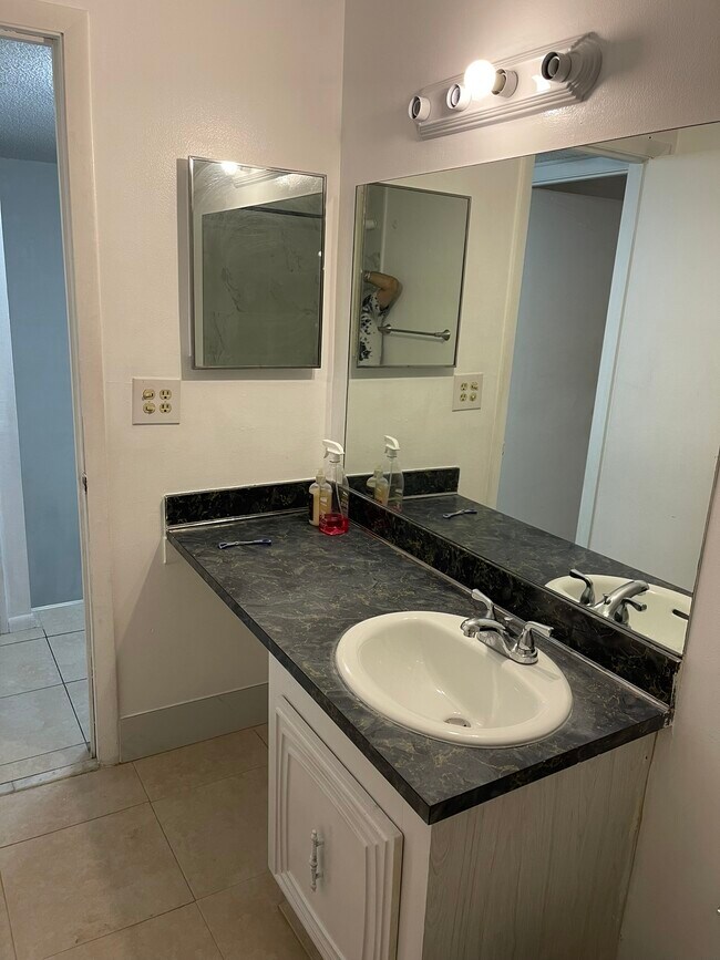 5953 NW 25th Ct, Sunrise, FL 33313 - photo 6