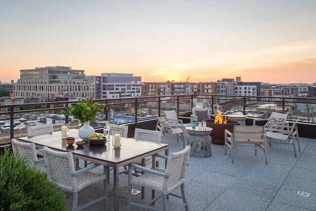 Tula, Minneapolis, MN 55408 - photo 2