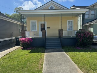 27 Maple St, Charleston, SC 29403