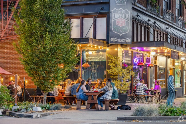 Residents in Northeast Corvallis, OR can enjoy nightlife in the nearby downtown.