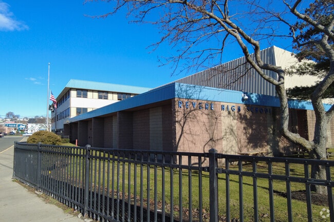 Revere High School has an overall grade of B on Niche.