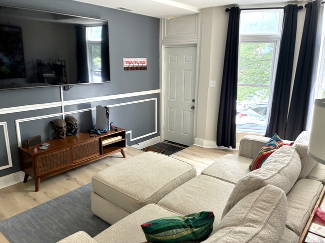 832 W 35th St, Baltimore, MD 21211 - photo 4