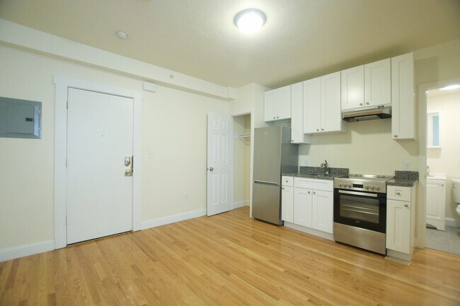 21 Symphony Rd unit 31, Boston, MA 02115 - photo 3