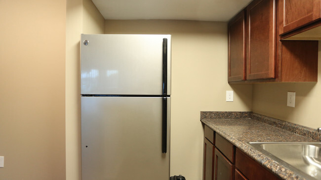 Kitchen - 1BR, 1BA - 732 SF