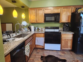 1113 Bell St Unit 14, Sacramento, CA 95825