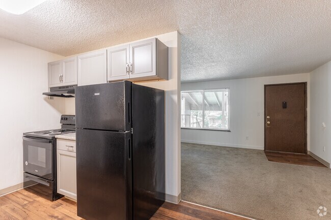 1BR, 1BA - 542 SF - Kitchen