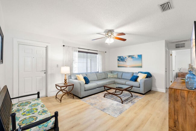 6398 Woodland Blvd N unit ID1366035P, Pinellas Park, FL 33781 - photo 3